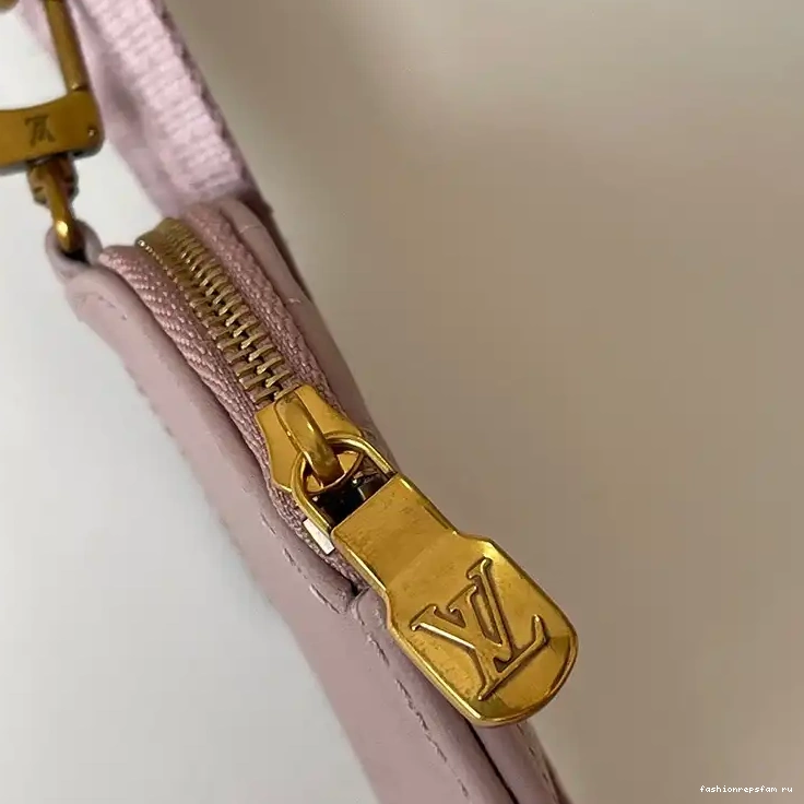Fashionrepsfam ru Bags 2408YA0096 LV 0811